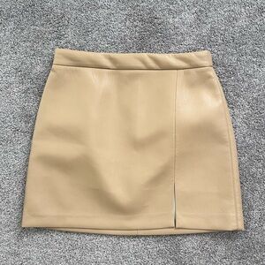 Aritzia Wilfred Patio Mini Skirt - vegan leather
